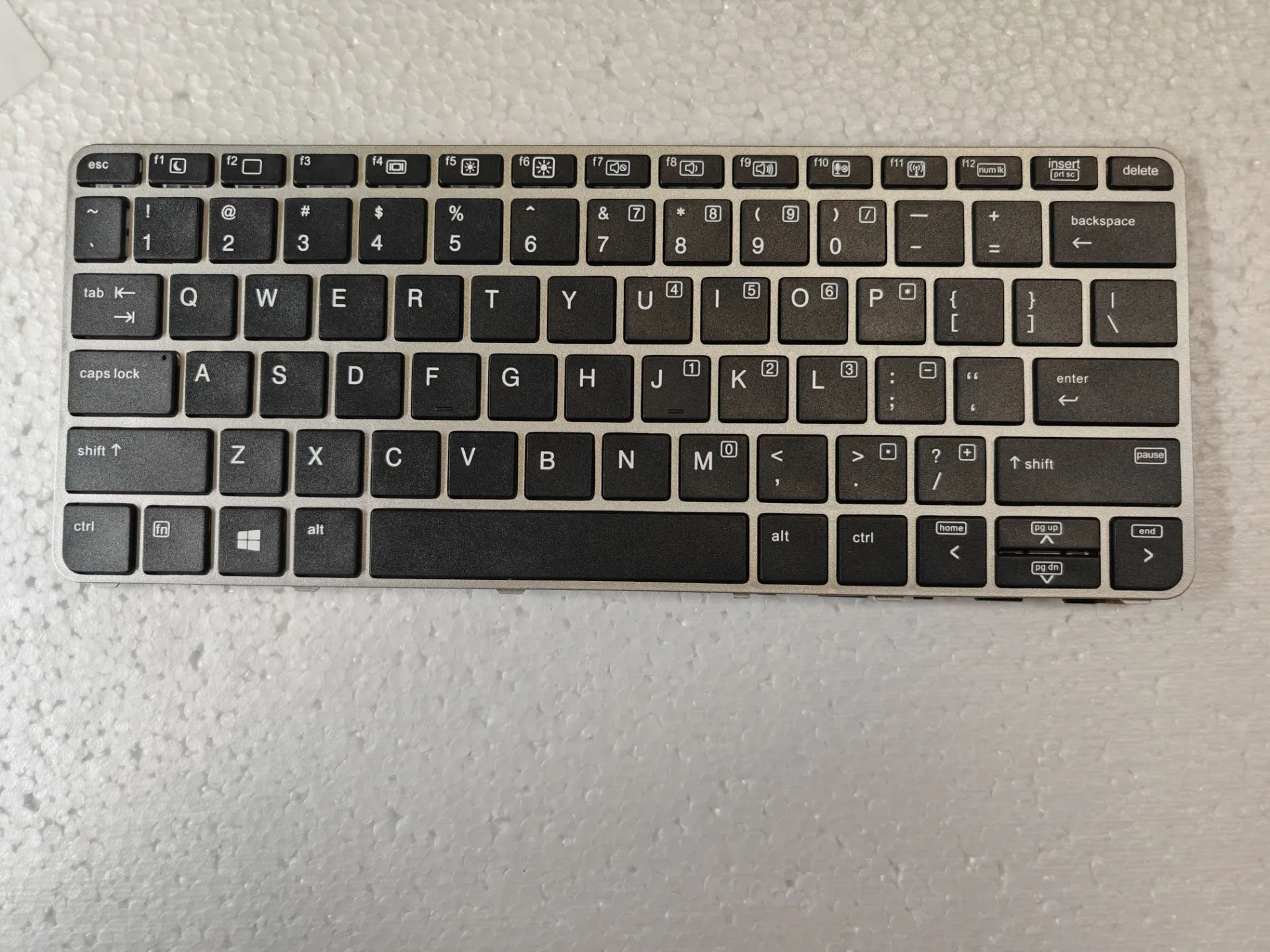 New for HP EliteBook 820 G3/820 G4/725 G3/725 G4 laptop US non-Backlit Keyboard non-trackpoint
New for HP EliteBook 820 G3/820 G4/725 G3/725 G4 laptop US non-Backlit Keyboard non-trackpoint