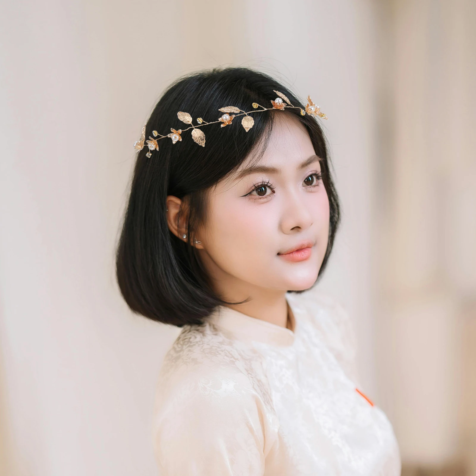 Golden Leaf Hair Bands Elegant Wedding Headpiece Decorations Bridal Headdress For Brides Special Occasions Hair Care Styling
Golden Leaf Hair Bands Elegant Wedding Headpiece Decorations Bridal Headdress For Brides Special Occasions Hair Care Styling