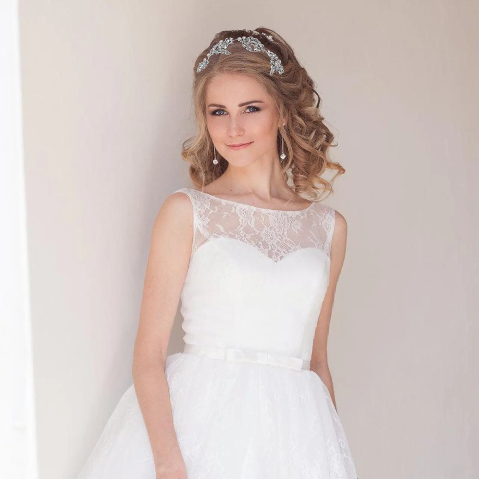 Alloy Rhinestone Wedding Headpiece Leaf Shape Bridal Hair Jewelry Forehead Chain Crown for Brides Hair Jewelry
Alloy Rhinestone Wedding Headpiece Leaf Shape Bridal Hair Jewelry Forehead Chain Crown for Brides Hair Jewelry
