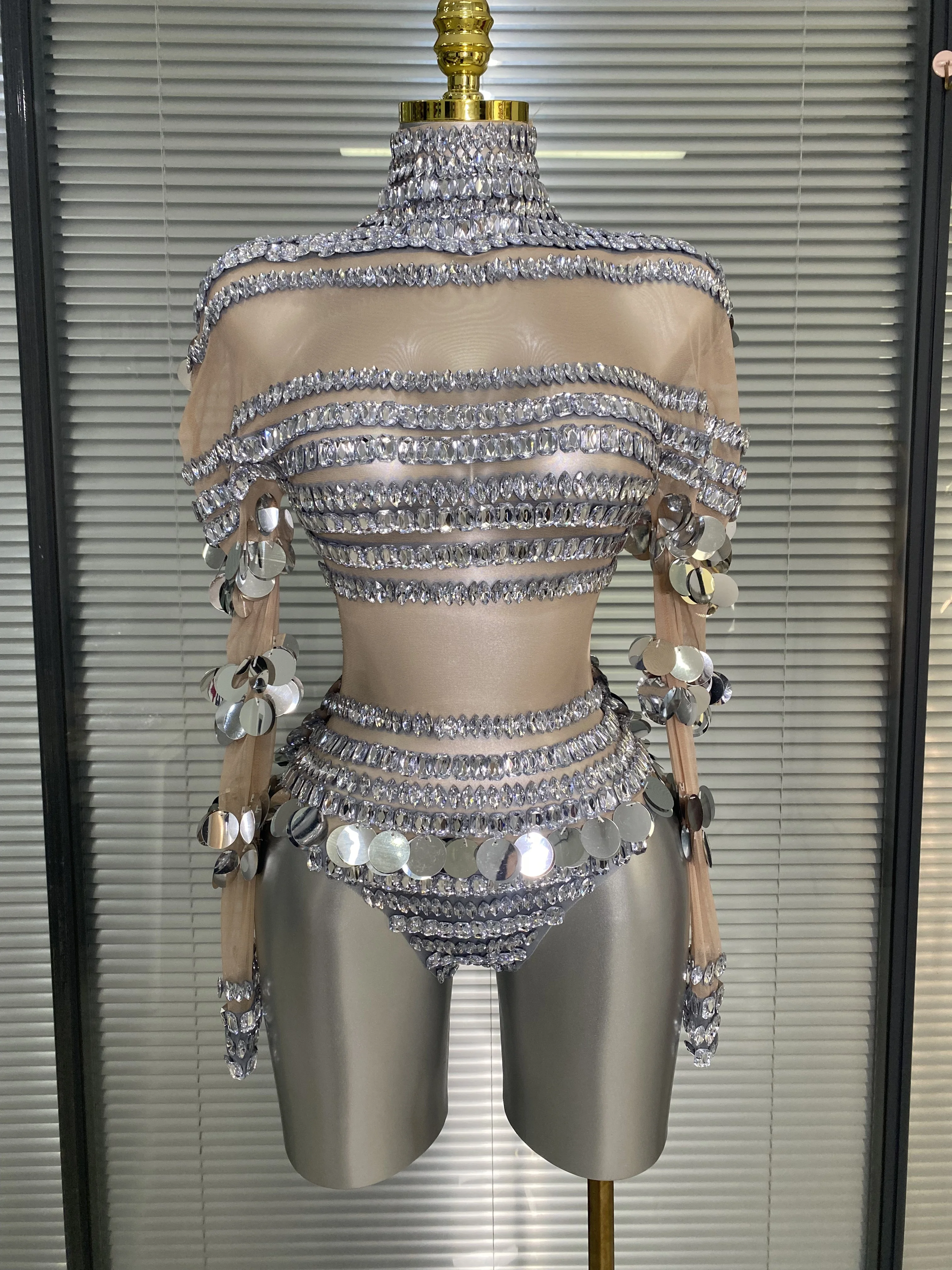Sparkly Diamonds Women Sequins Sexy Mesh See Through Bodycon Sleeveless Bodysuit Party Nightclub Stage Wear Performance Costume
Sparkly Diamonds Women Sequins Sexy Mesh See Through Bodycon Sleeveless Bodysuit Party Nightclub Stage Wear Performance Costume