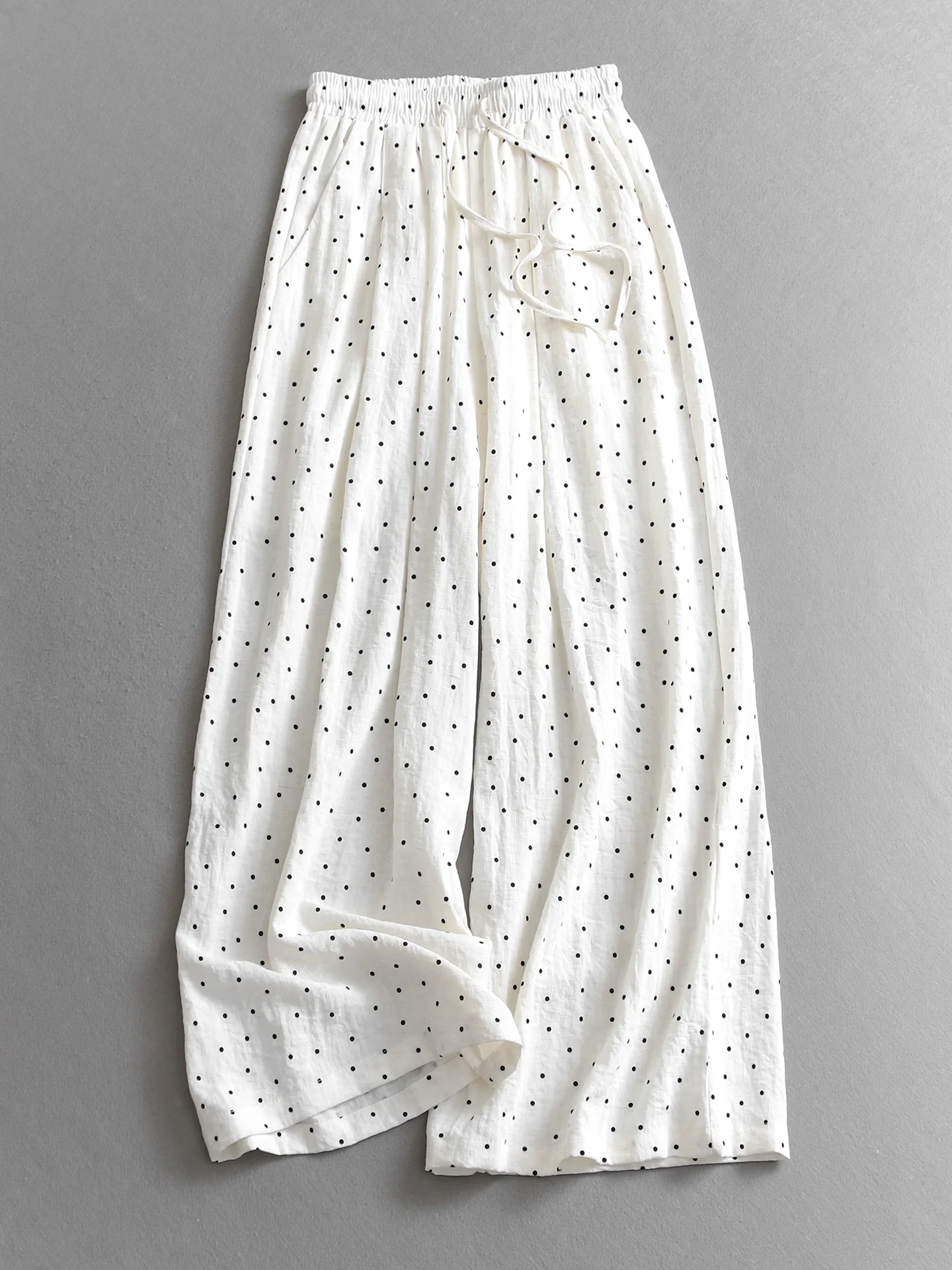 Polka Dot Ice Sensation Thin Elastic High Waist Loose Wide Leg Pants Lazy Loose Feel Sembach Women's Casual Pants R939
Polka Dot Ice Sensation Thin Elastic High Waist Loose Wide Leg Pants Lazy Loose Feel Sembach Women's Casual Pants R939
