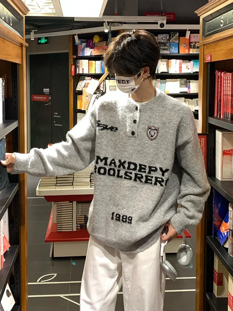 Вязаный свитер в стиле ретро-американский, свободный крой, в корейском стиле, для пар, теплый, длинный рукав, круглый вырез, на зиму
Вязаный свитер в стиле ретро-американский, свободный крой, в корейском стиле, для пар, теплый, длинный рукав, круглый вырез, на зиму