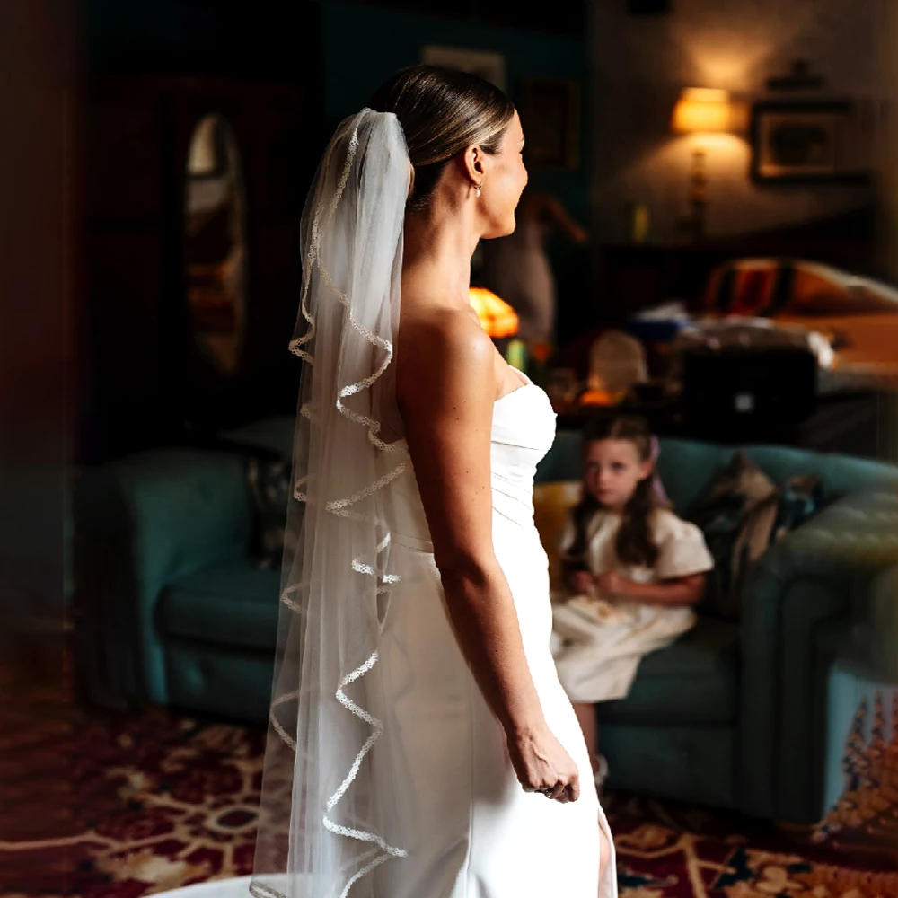 Minimalist Lace Edge Bridal Veil With Comb Waltz Ankle Length Bridal veil Accessories Bridesmaid Wedding Ball Gown Accessories
Minimalist Lace Edge Bridal Veil With Comb Waltz Ankle Length Bridal veil Accessories Bridesmaid Wedding Ball Gown Accessories