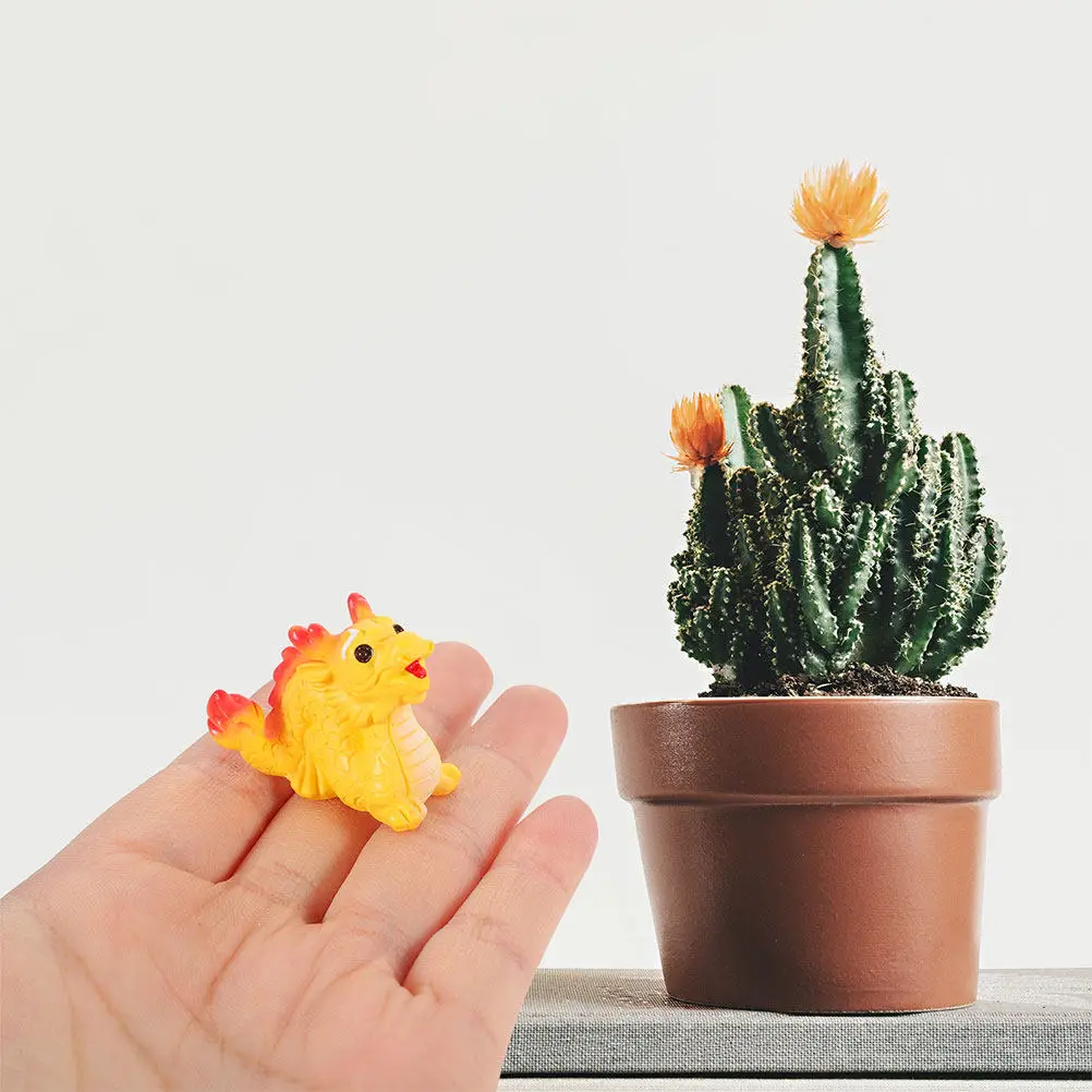 Набор из 10 миниатюрных статуэток драконов из смолы для декора: креативные милые украшения для дома и рабочего стола
Набор из 10 миниатюрных статуэток драконов из смолы для декора: креативные милые украшения для дома и рабочего стола