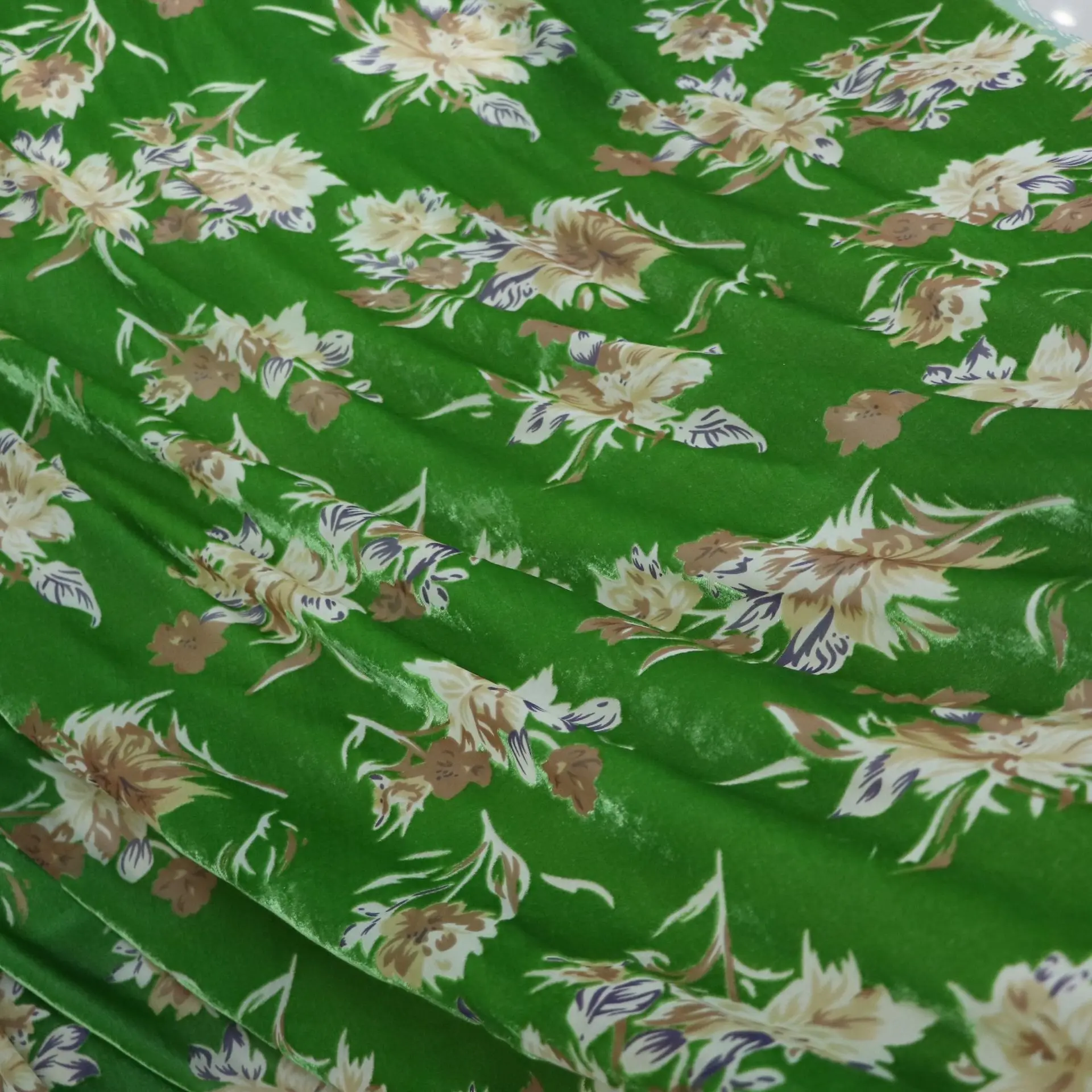 Woven Velvet Brocade Sticky Printed Burnt out Fabric Nightdress Dress Cheongsam Cloth
Woven Velvet Brocade Sticky Printed Burnt out Fabric Nightdress Dress Cheongsam Cloth