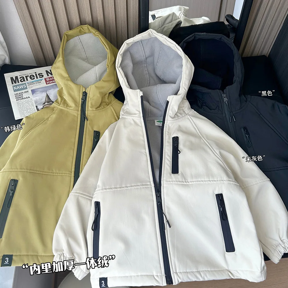 Autumn Winter New Boys Stormtrooper Jacket Lining Plush Thick Warm Waterproof Mountaineering Suit 3-10Y Kids Hooded Casual Coats
Autumn Winter New Boys Stormtrooper Jacket Lining Plush Thick Warm Waterproof Mountaineering Suit 3-10Y Kids Hooded Casual Coats