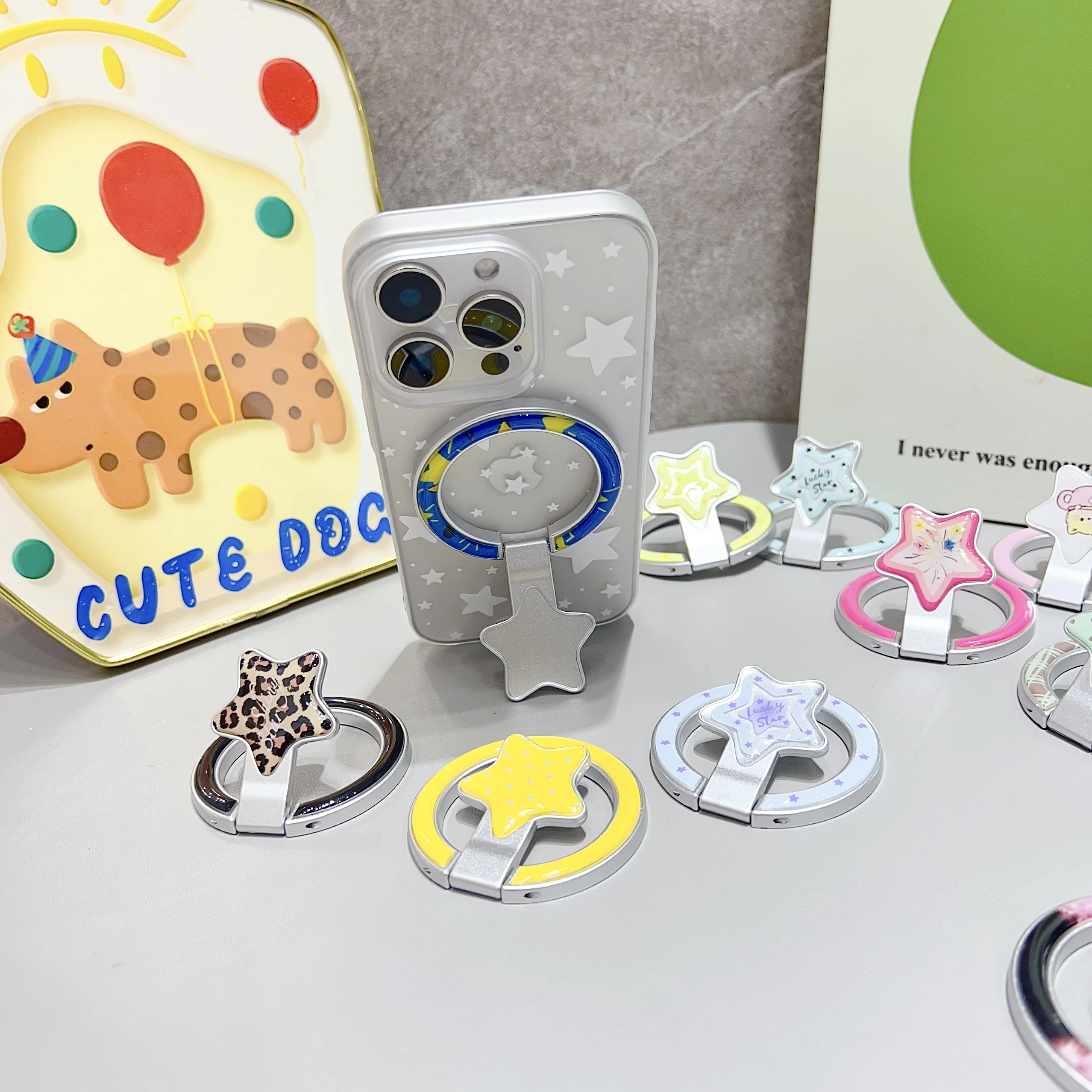 Держатель для ленивого кронштейна, подходит для iPhone 17 Pro Max, чехол для телефона, складной кронштейн, милый узор, магнитный держатель для телефона с изображением допамина и звезды
Держатель для ленивого кронштейна, подходит для iPhone 17 Pro Max, чехол для телефона, складной кронштейн, милый узор, магнитный держатель для телефона с изображением допамина и звезды