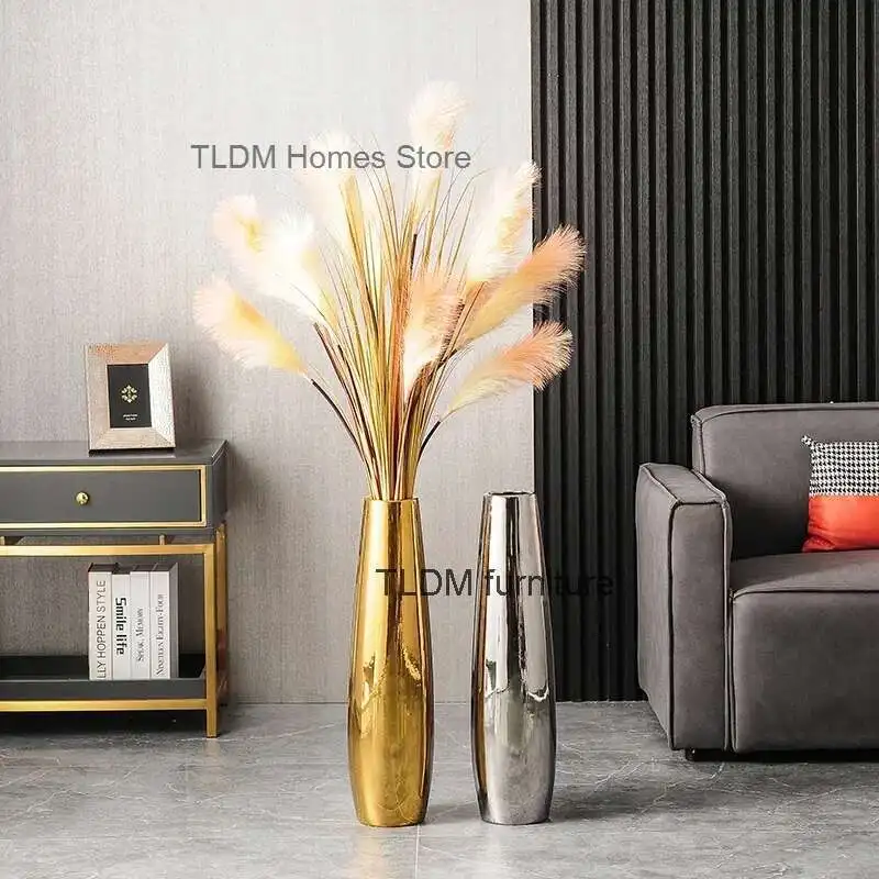 Современная керамическая ваза для гостиной, золотая гальваническая напольная ваза для цветов, простые высококачественные бытовые вазы для комнаты
Современная керамическая ваза для гостиной, золотая гальваническая напольная ваза для цветов, простые высококачественные бытовые вазы для комнаты