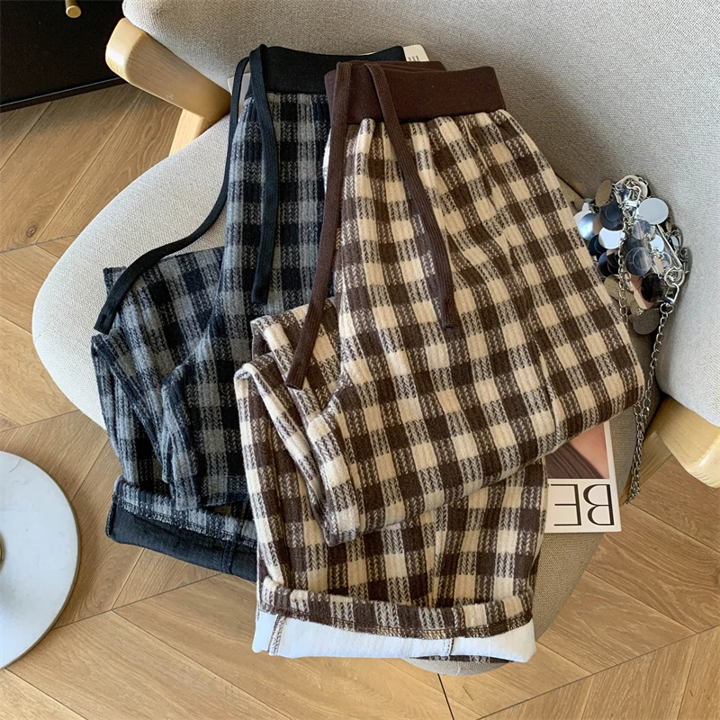 Vintage Plaid Wide Leg Pants Women Autumn Winter Plush High Waist Loose Trouser Female Casual Sports Lace Up Preppy Retro Pants
Vintage Plaid Wide Leg Pants Women Autumn Winter Plush High Waist Loose Trouser Female Casual Sports Lace Up Preppy Retro Pants