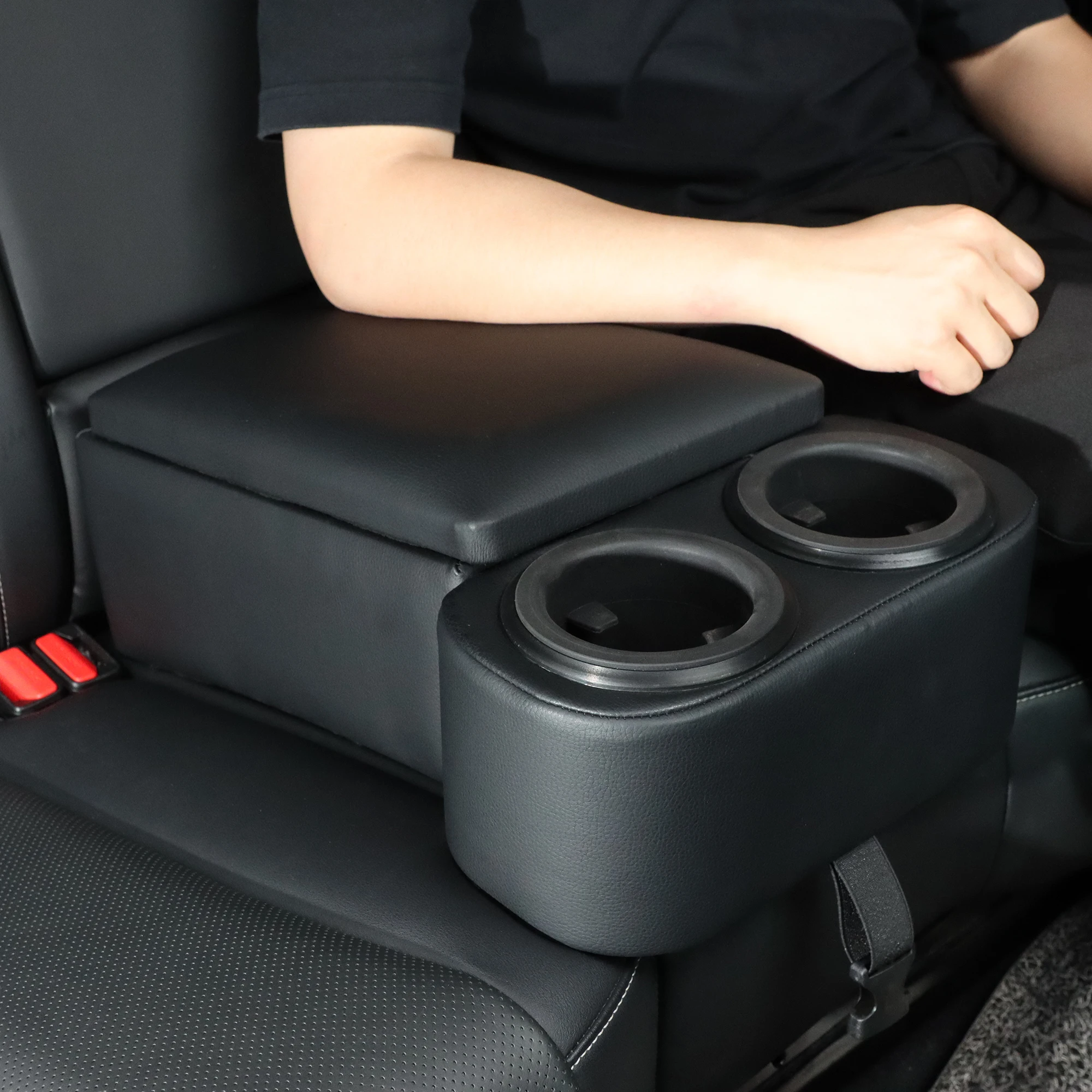 Equipment Smart Library Car Armrest Rear USB Port Armrest Center Console Box Universal Console Box
Equipment Smart Library Car Armrest Rear USB Port Armrest Center Console Box Universal Console Box