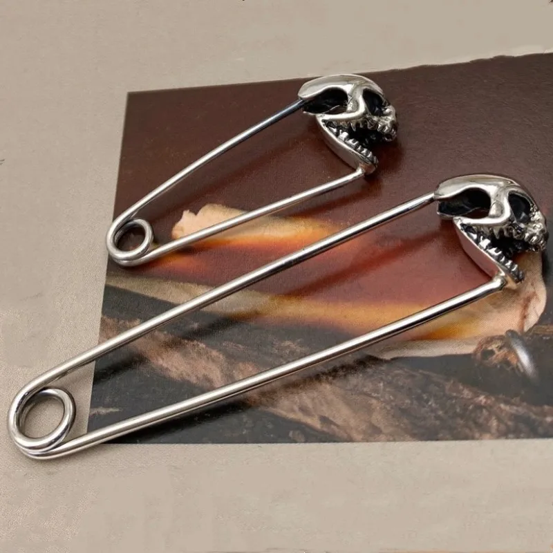 Новые модные мужские и женские подвески из стерлингового серебра S925: брошь-скелет, маленький череп, аргентинский амулет, панк-украшения оптом
Новые модные мужские и женские подвески из стерлингового серебра S925: брошь-скелет, маленький череп, аргентинский амулет, панк-украшения оптом