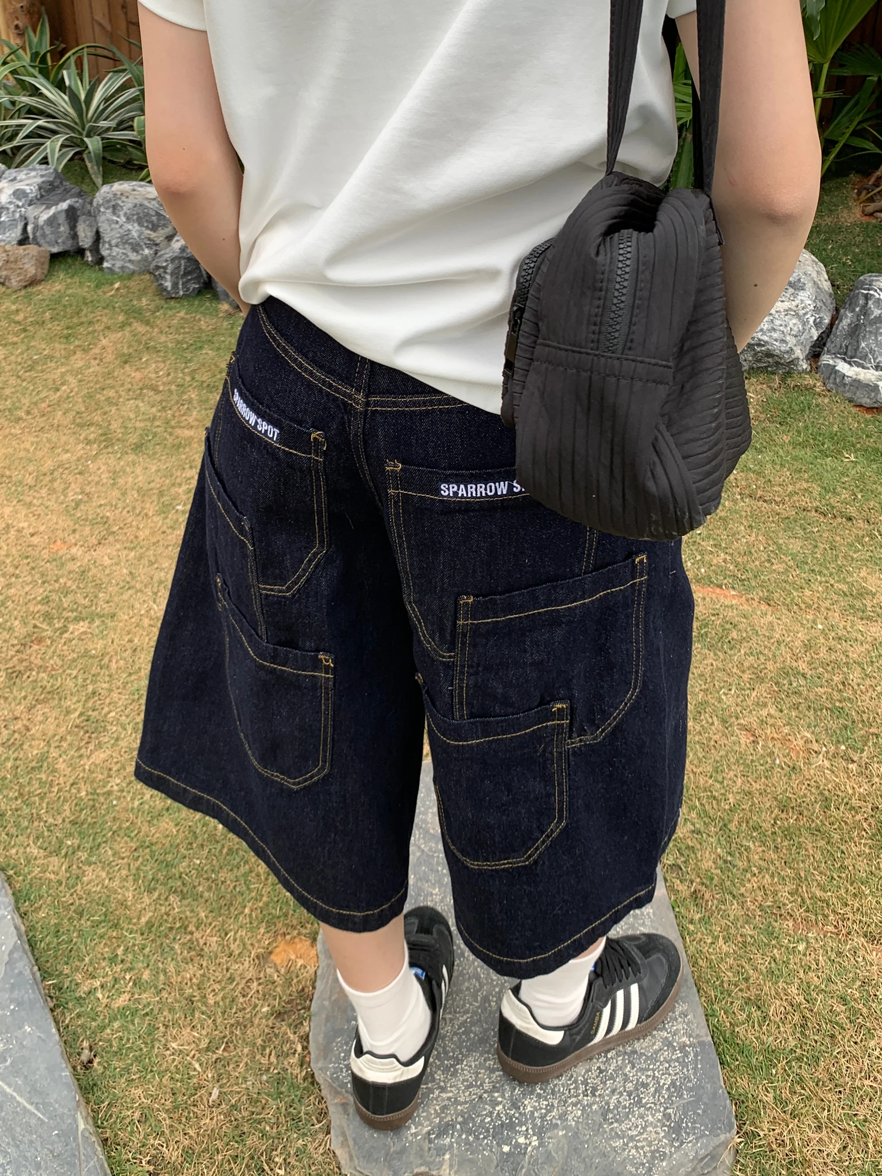 Джинсы Waed Denim High Street American Style, прямые, повседневные, спортивные, унисекс, весна-осень
Джинсы Waed Denim High Street American Style, прямые, повседневные, спортивные, унисекс, весна-осень