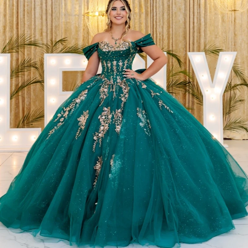 Черновато-зеленое блестящее платье Quinceanera, бальное платье с открытыми плечами, аппликация, кружево, бусины, бант, тюль, вечерние, день рождения, сладкое платье 16.
Черновато-зеленое блестящее платье Quinceanera, бальное платье с открытыми плечами, аппликация, кружево, бусины, бант, тюль, вечерние, день рождения, сладкое платье 16.