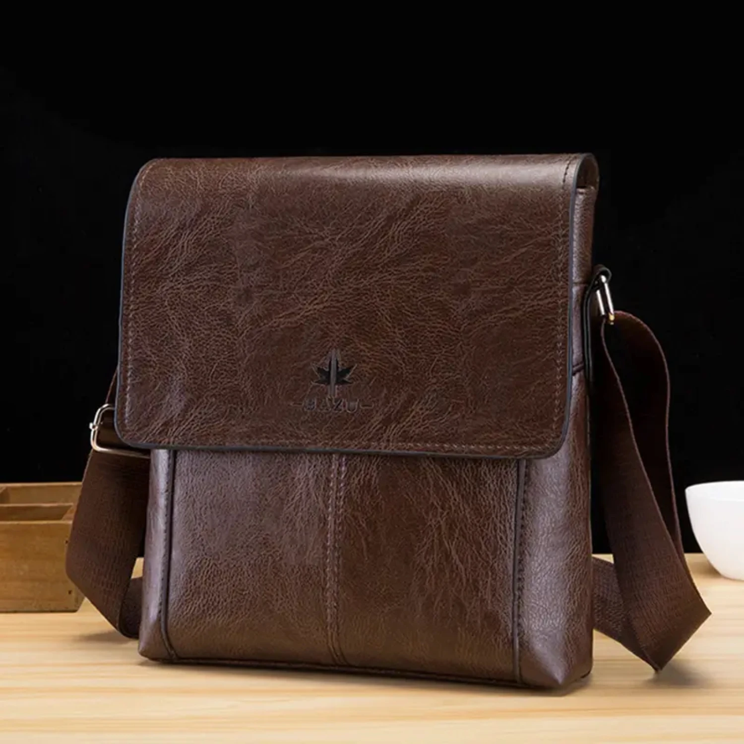 Stylish and practical Soft Leather Men's Casual Vertical Briefcase Handbag - Perfect choice for everyday use with a touch of sop
Stylish and practical Soft Leather Men's Casual Vertical Briefcase Handbag - Perfect choice for everyday use with a touch of sop