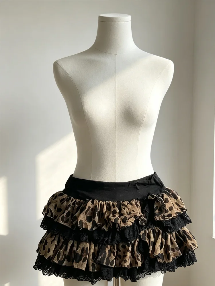 Summer Y2K Women's Leopard Pattern Layered Mini Skirt Lace Low Waist Ruffle A-line Short Skirt Party Women's Casual Skirt
Summer Y2K Women's Leopard Pattern Layered Mini Skirt Lace Low Waist Ruffle A-line Short Skirt Party Women's Casual Skirt
