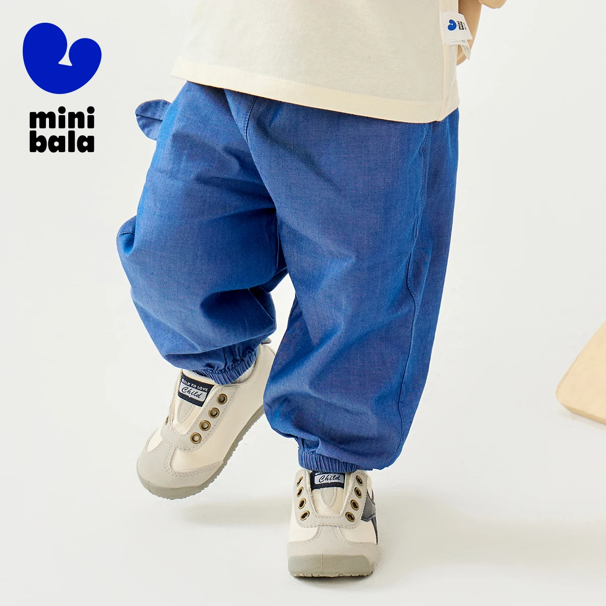 Mini Bala Boys and Girls Pants 2025 Mosquito-Proof Baby Summer Lightweight Modal Faux Jeans for Comfortable Wear
Mini Bala Boys and Girls Pants 2025 Mosquito-Proof Baby Summer Lightweight Modal Faux Jeans for Comfortable Wear