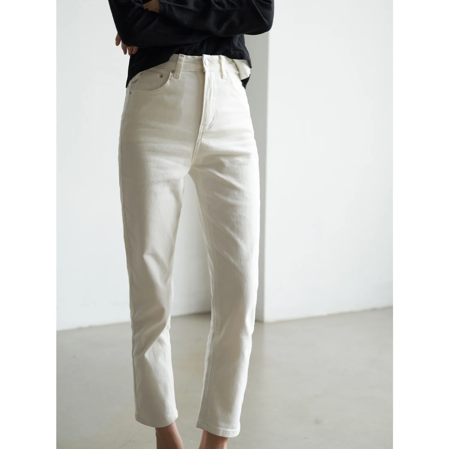 LIMONN High Waist Straight Leg Jeans Slimming White Denim Pants Good Proportion Versatile Item Women's Faion Winter Season
LIMONN High Waist Straight Leg Jeans Slimming White Denim Pants Good Proportion Versatile Item Women's Faion Winter Season