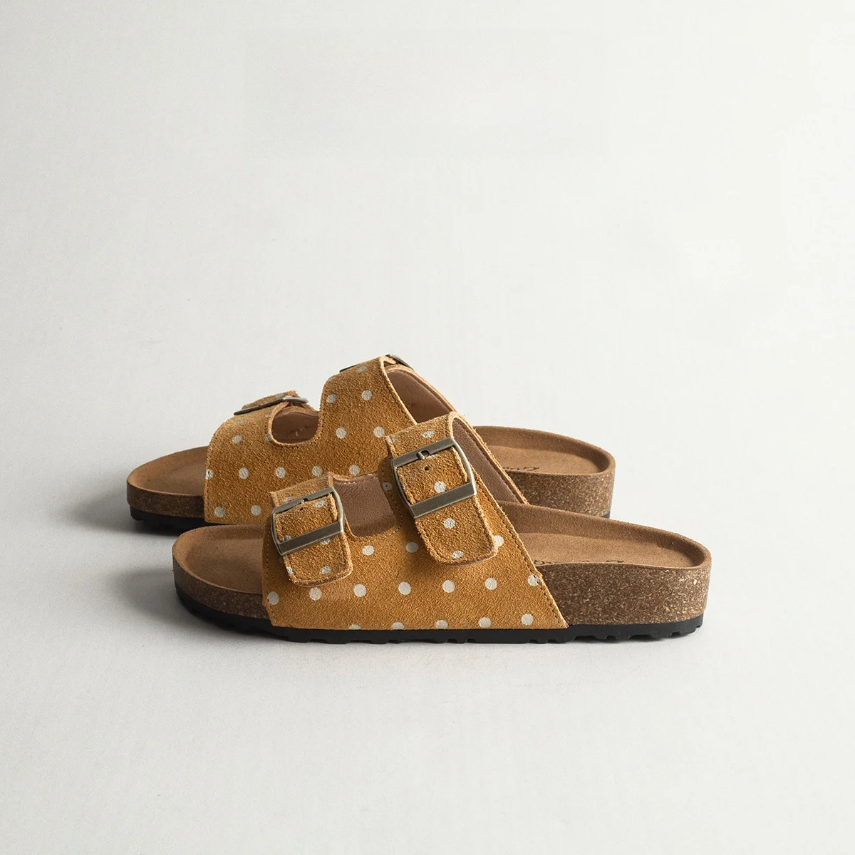 Real Leather Polka Dot Cork Women's Summer Outdoor Sandals Versatile for Skirts Beach Vacation Flat Slippers
Real Leather Polka Dot Cork Women's Summer Outdoor Sandals Versatile for Skirts Beach Vacation Flat Slippers