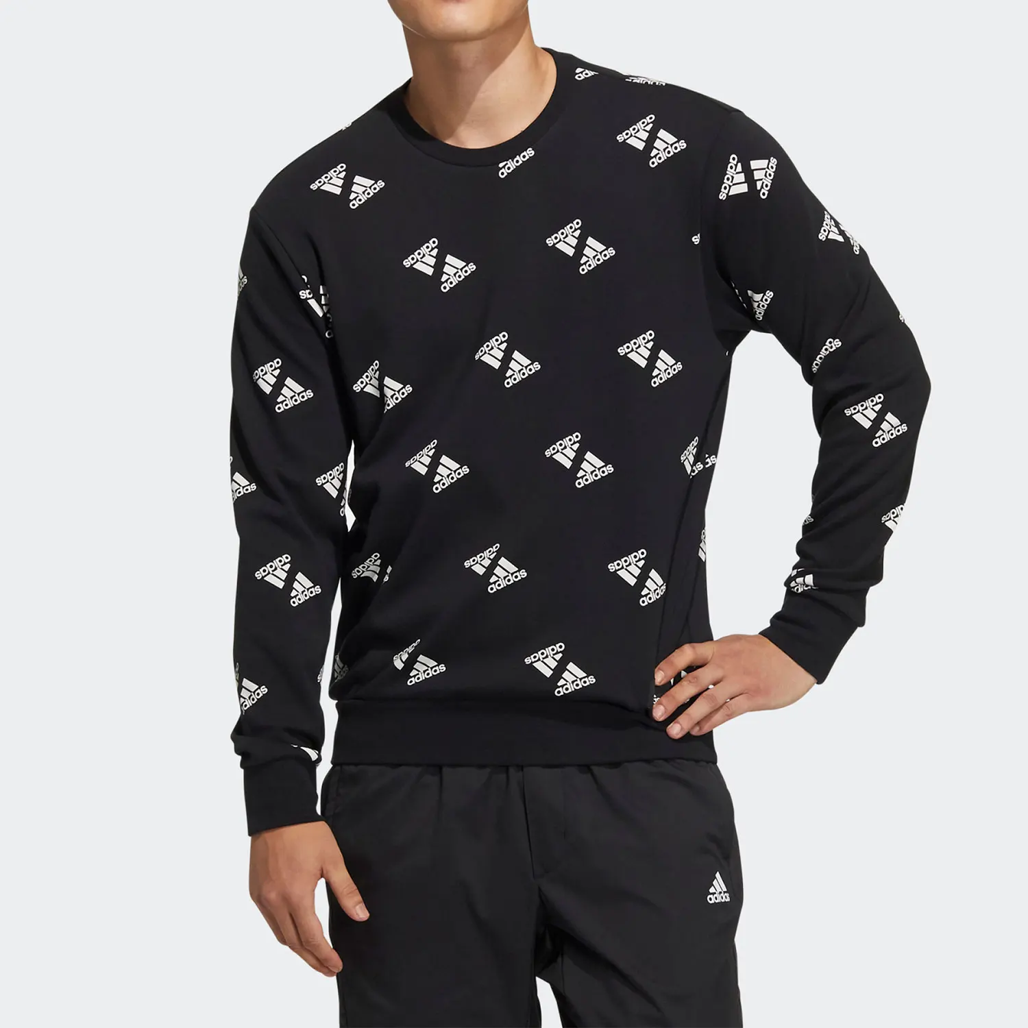 Оригинальная новая спортивная толстовка Adidas для мужчин и женщин, модель HE7447
Оригинальная новая спортивная толстовка Adidas для мужчин и женщин, модель HE7447