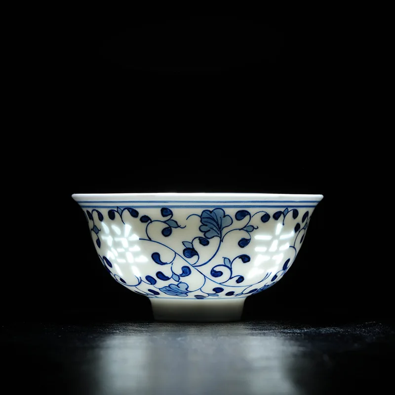 Jingdezhen Blue and White Cup Single Porcelain Tea Tasting Hand-Painted Personal Dedicated Kung Fu Small
Jingdezhen Blue and White Cup Single Porcelain Tea Tasting Hand-Painted Personal Dedicated Kung Fu Small