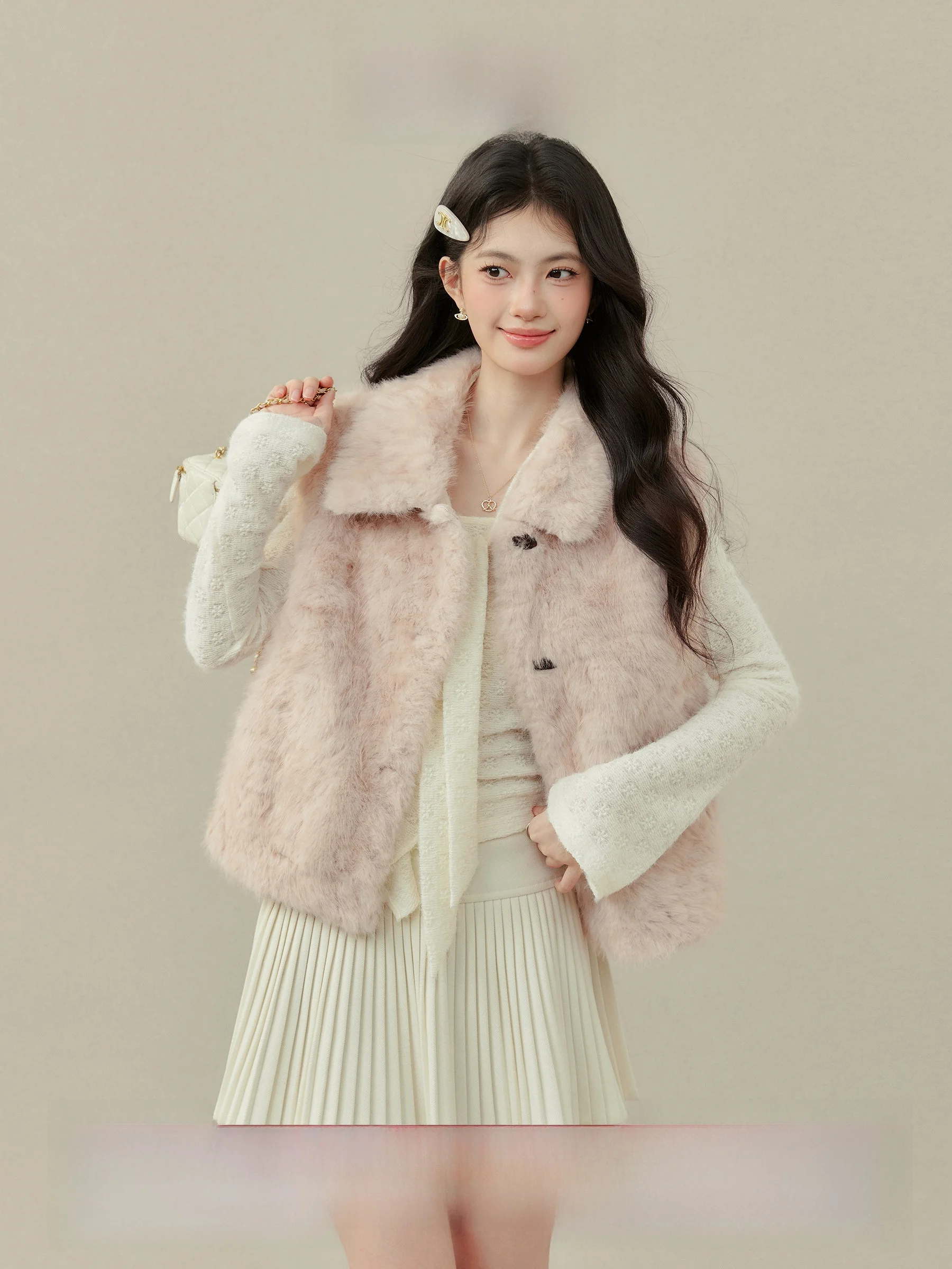 Свободный жилет из искусственного меха от Ou Yang Xi, розовый, с воротником-стойкой, осенне-зимняя верхняя одежда, мягкий, конфетных цветов, дизайн Blo
Свободный жилет из искусственного меха от Ou Yang Xi, розовый, с воротником-стойкой, осенне-зимняя верхняя одежда, мягкий, конфетных цветов, дизайн Blo