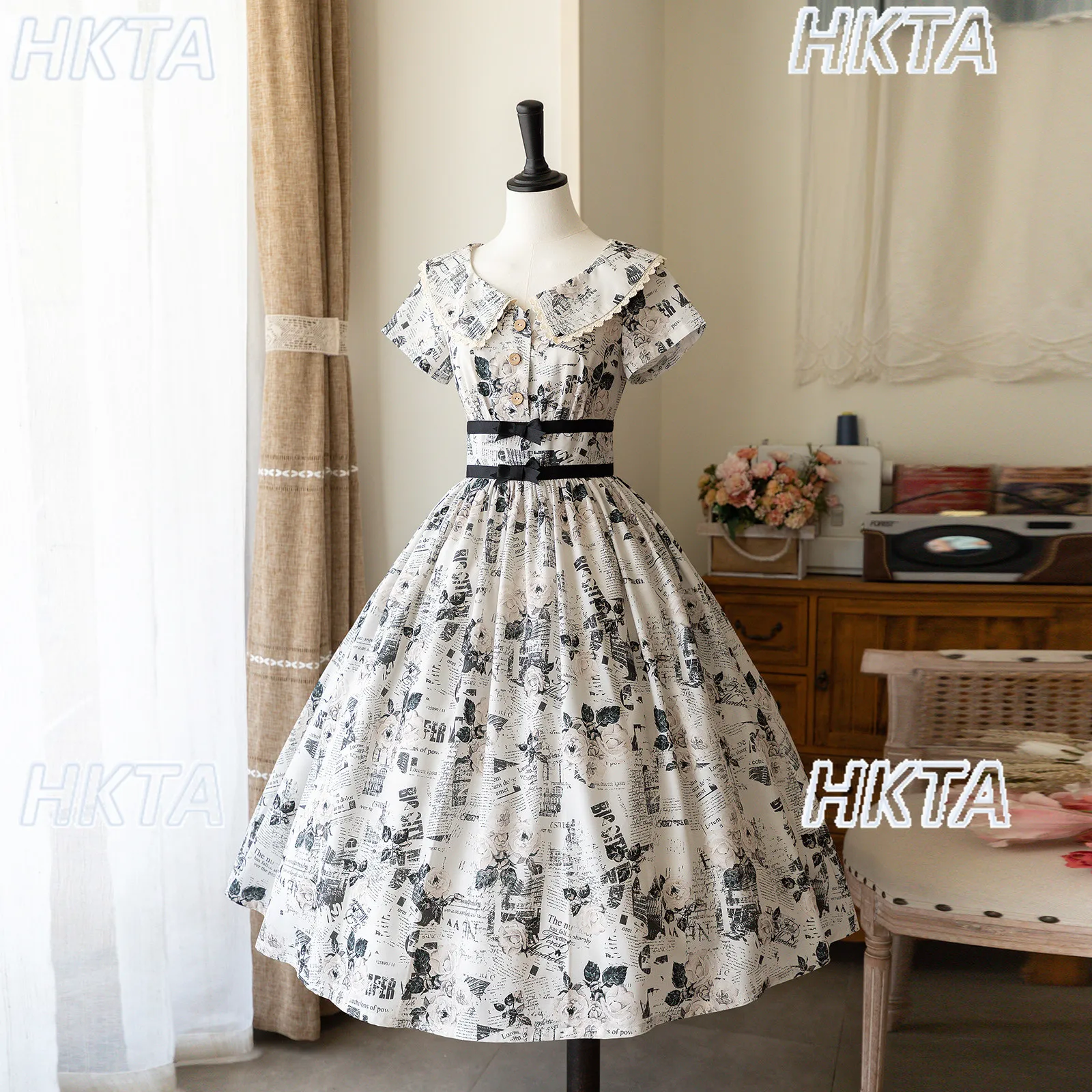 Vintage Elegant Daily Print Dress Classic 2026 Summer New Lace Doll Collar High Waist Bow Short Sleeved Dresses Ball Gown Women
Vintage Elegant Daily Print Dress Classic 2026 Summer New Lace Doll Collar High Waist Bow Short Sleeved Dresses Ball Gown Women