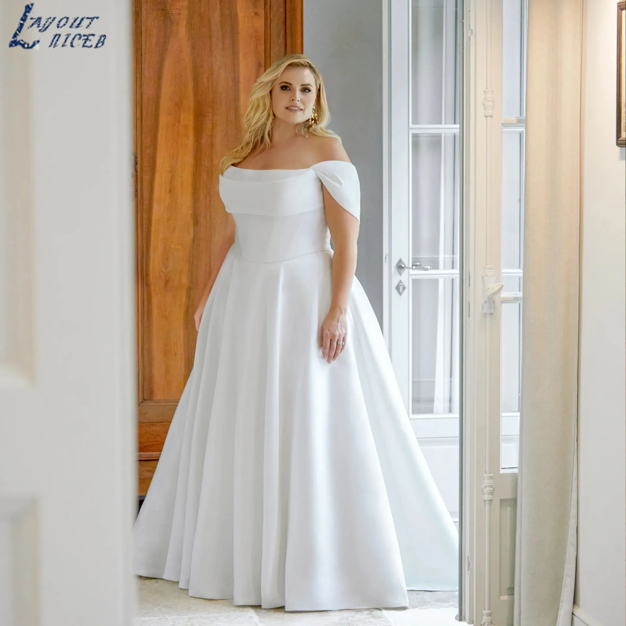 LAYOUT NICEB Plus Size Wedding Dress Classic A-Line Spaghetti Straps Beading Bride Gown Elegant V-Neck Satin vestidos Customized
LAYOUT NICEB Plus Size Wedding Dress Classic A-Line Spaghetti Straps Beading Bride Gown Elegant V-Neck Satin vestidos Customized