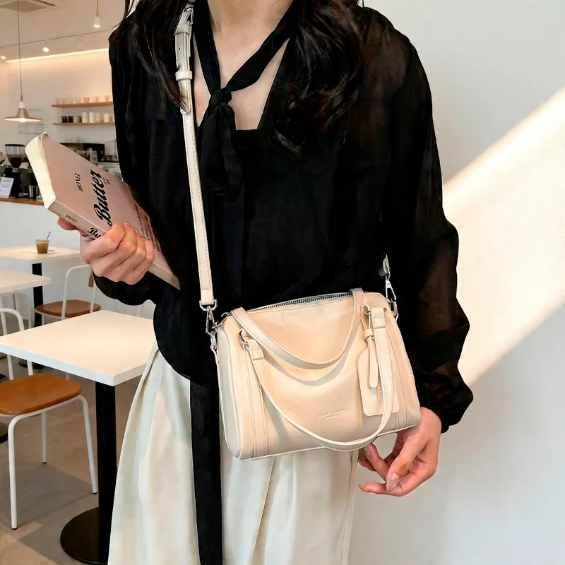 Paris Style Diaper Bag For Women Minimalist Luxury Leather Tote Elegant Classic Designer Large Capacity
Paris Style Diaper Bag For Women Minimalist Luxury Leather Tote Elegant Classic Designer Large Capacity