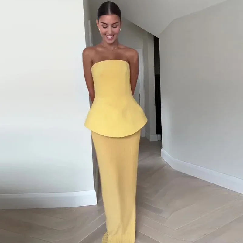 Slim Strapless Top Skirts Set Women Elegant Backless Sleeveless Tops High Waist Pleated Skirt 2025 Spring New Lady Solid Outfits
Slim Strapless Top Skirts Set Women Elegant Backless Sleeveless Tops High Waist Pleated Skirt 2025 Spring New Lady Solid Outfits