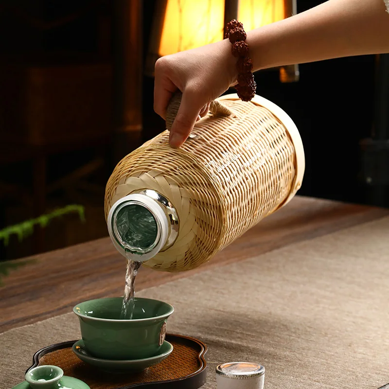 Handwoven Bamboo Thermos with Wooden Stopper Glass Liner Hot Water Bottle for Home Tea Room Office Heat Preservation Flask
Handwoven Bamboo Thermos with Wooden Stopper Glass Liner Hot Water Bottle for Home Tea Room Office Heat Preservation Flask