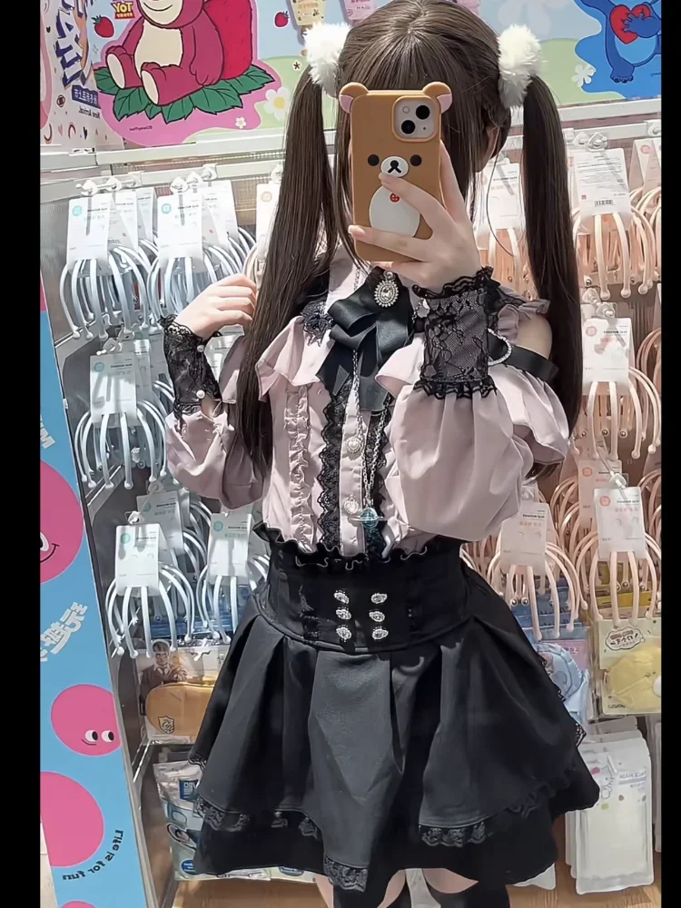 Осенняя японская розовая рубашка Kawaii Sweet Bow для женщин + универсальные повседневные юбки Y2k с тонкой талией, новинка 2025 года, комплекты из двух предметов, шикарный топ
Осенняя японская розовая рубашка Kawaii Sweet Bow для женщин + универсальные повседневные юбки Y2k с тонкой талией, новинка 2025 года, комплекты из двух предметов, шикарный топ