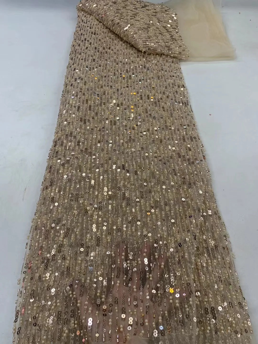 African Lace Fabric 2024 Luxury French Sequins Lace Fabric High-end Handmade Beaded Lace for Wedding Dress NZX6001
African Lace Fabric 2024 Luxury French Sequins Lace Fabric High-end Handmade Beaded Lace for Wedding Dress NZX6001