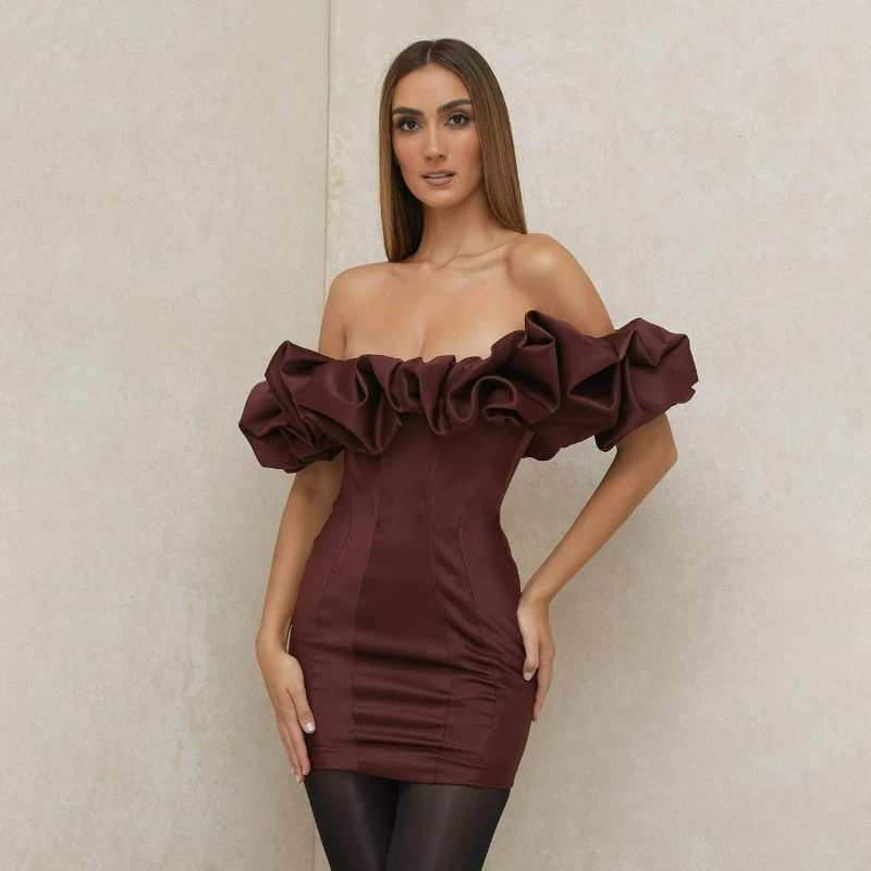 Sexy Waist Hip Mini Skirt 2026 Summer New Style Fashionable and Elegant Strapless One-shoulder Fishbone Ruffled Dress for Women
Sexy Waist Hip Mini Skirt 2026 Summer New Style Fashionable and Elegant Strapless One-shoulder Fishbone Ruffled Dress for Women