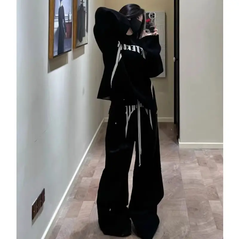 Men Darkwear Cargo Pants Embroidered Wide Leg Drop Crotch Flared Trousers Loose Fit Gothic Streetwear Fashion Casual Bottoms
Men Darkwear Cargo Pants Embroidered Wide Leg Drop Crotch Flared Trousers Loose Fit Gothic Streetwear Fashion Casual Bottoms