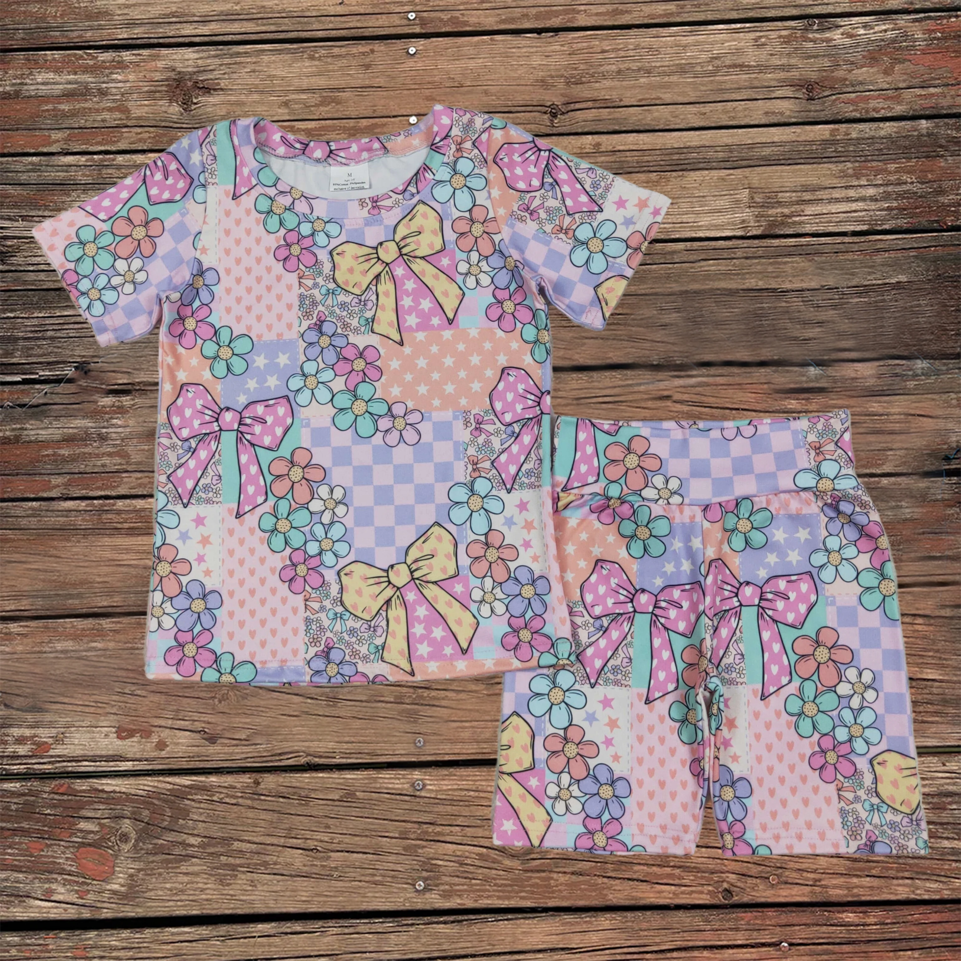 New Baby Casual Breathable Suit Cute Fashion Girls Clothes Kids Summer Outfits Pink Flowers Print Plaid Top Shorts Biking Set
New Baby Casual Breathable Suit Cute Fashion Girls Clothes Kids Summer Outfits Pink Flowers Print Plaid Top Shorts Biking Set