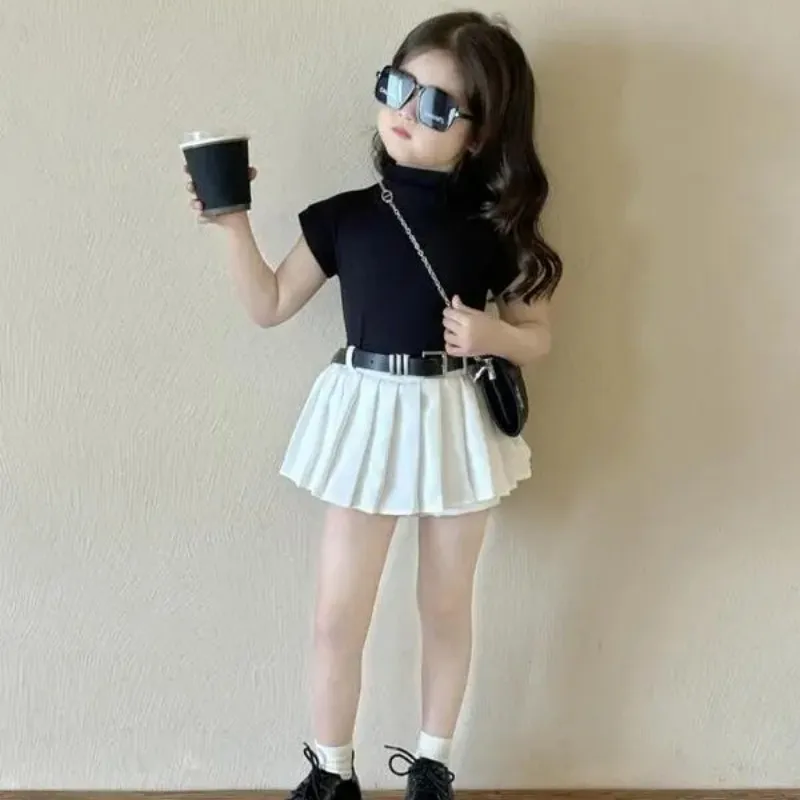 Baby girl summer outfit set new children's short sleeved T-shirt pleated skirt short skirt two-piece set Korean
Baby girl summer outfit set new children's short sleeved T-shirt pleated skirt short skirt two-piece set Korean