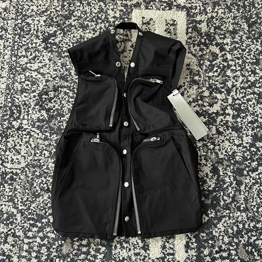 NIGO Men's Spring And Autumn V-neck Hollowed Out Cotton Solid Color Sleeveless Workwear Vests Ngvp #nigo9547
NIGO Men's Spring And Autumn V-neck Hollowed Out Cotton Solid Color Sleeveless Workwear Vests Ngvp #nigo9547