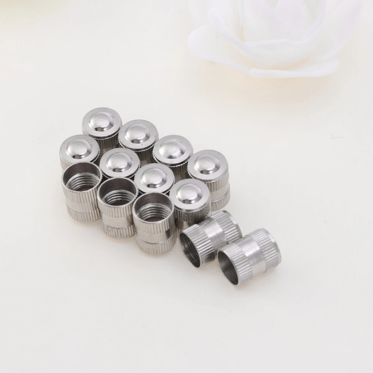 20pcs Universal Tire Stem Caps Durable Brass Valve Hats Corrosion Resistant Easy Install Car Bicycle Accessories 
20pcs Universal Tire Stem Caps Durable Brass Valve Hats Corrosion Resistant Easy Install Car Bicycle Accessories