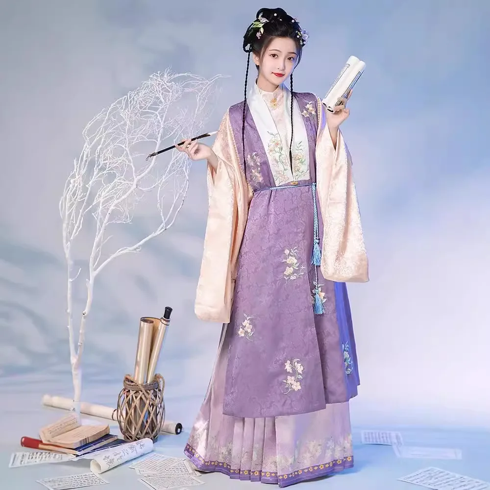 Hanfu female modified Ming style stand collar long jacket,horse face skirt, traditional Chinese style set
Hanfu female modified Ming style stand collar long jacket,horse face skirt, traditional Chinese style set