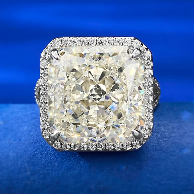 Original Ice Cut 6ct 13*13mm White G High Carbon Diamond Rings for Women 925 Sterling Silver Engagement Ring Party Fine Jewelry
Original Ice Cut 6ct 13*13mm White G High Carbon Diamond Rings for Women 925 Sterling Silver Engagement Ring Party Fine Jewelry
