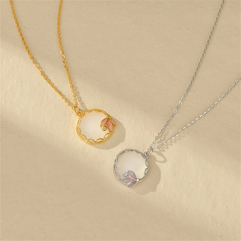 S925 Sterling Silver "Blossom in Profusion" Enamel Necklace Women's Natural Chalcedony Pendant Light Luxury Retro Accessory
S925 Sterling Silver "Blossom in Profusion" Enamel Necklace Women's Natural Chalcedony Pendant Light Luxury Retro Accessory