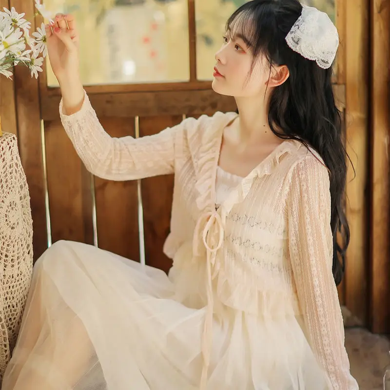 Short Lace Shoulder Wrap Outerwear Cardigan Women's Summer Autumn Skirt Matching Fairy White Top Korean Style V-neck Long Sleeve
Short Lace Shoulder Wrap Outerwear Cardigan Women's Summer Autumn Skirt Matching Fairy White Top Korean Style V-neck Long Sleeve