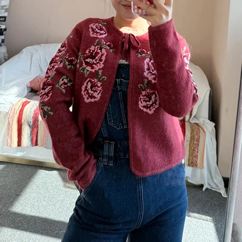Pink Knot Early Spring Women's Knitted Cardigan round Neck Print Short Style French Style Loose Fit Soft Wool Blend
Pink Knot Early Spring Women's Knitted Cardigan round Neck Print Short Style French Style Loose Fit Soft Wool Blend
