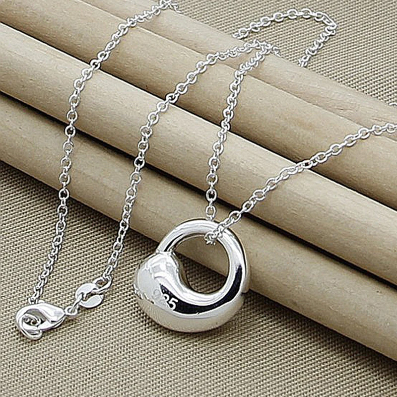 925 Sterling Silver Necklace Small Circle Pendant 18 Inch Chain Necklaces Women Fashion Wedding Party Jewelry
925 Sterling Silver Necklace Small Circle Pendant 18 Inch Chain Necklaces Women Fashion Wedding Party Jewelry