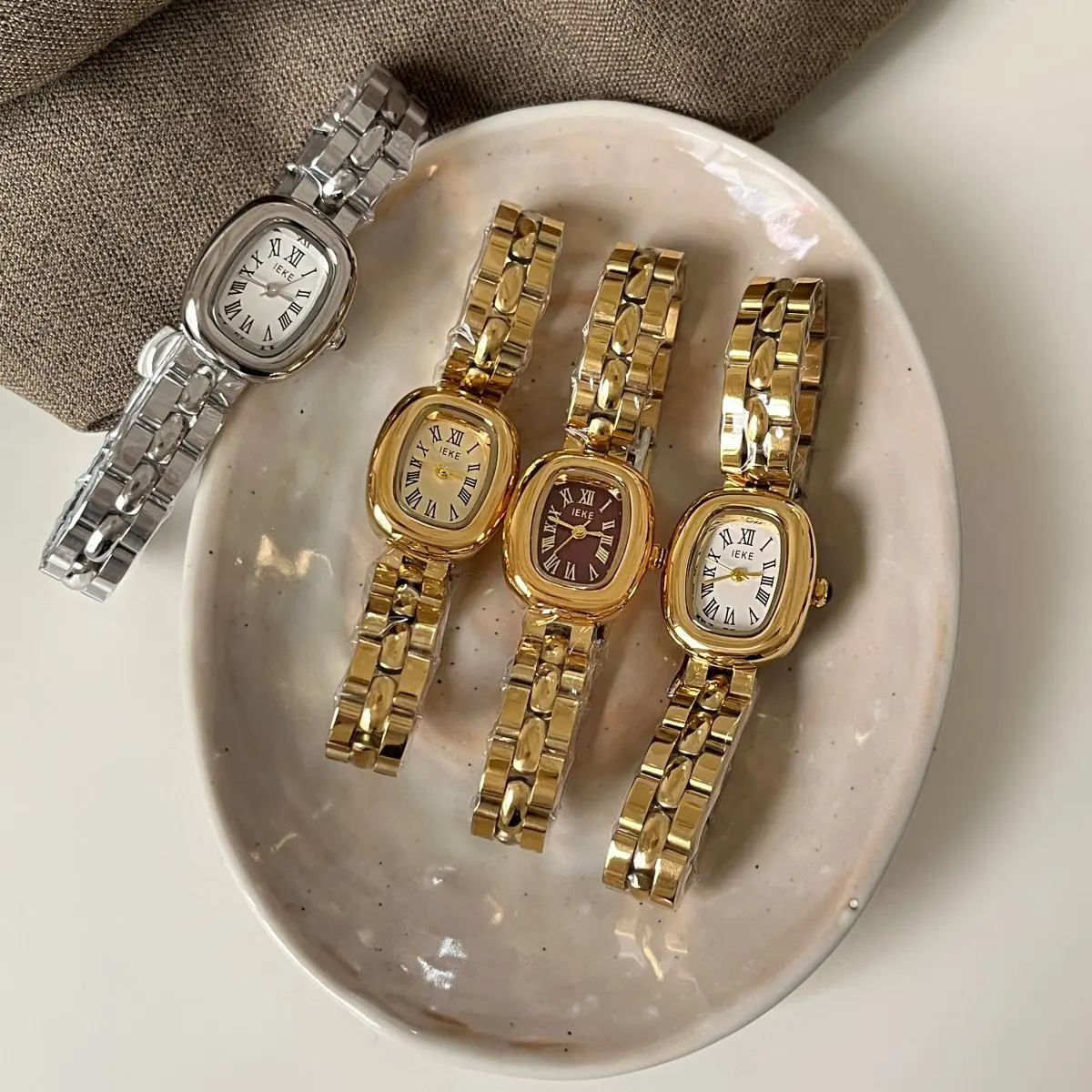 Новые женские часы с овальным стальным ремешком I-Beam Link, винтажный стиль, элегантные и изысканные, креативный подарок для женщин.
Новые женские часы с овальным стальным ремешком I-Beam Link, винтажный стиль, элегантные и изысканные, креативный подарок для женщин.