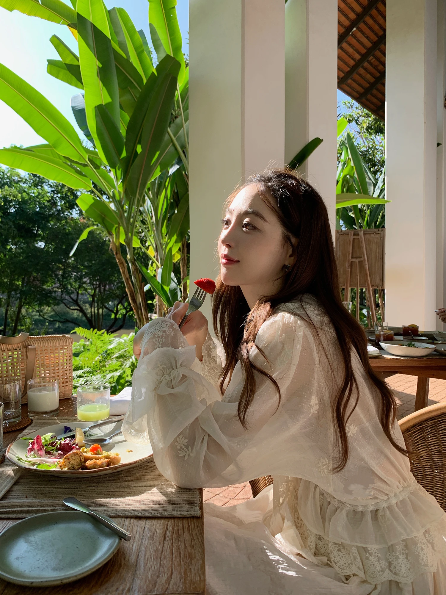 Elegant V-Neck Embroidered Shirt Women's Chiffon Blouse with Delicate Flower Design Heavywork Light for Lady
Elegant V-Neck Embroidered Shirt Women's Chiffon Blouse with Delicate Flower Design Heavywork Light for Lady