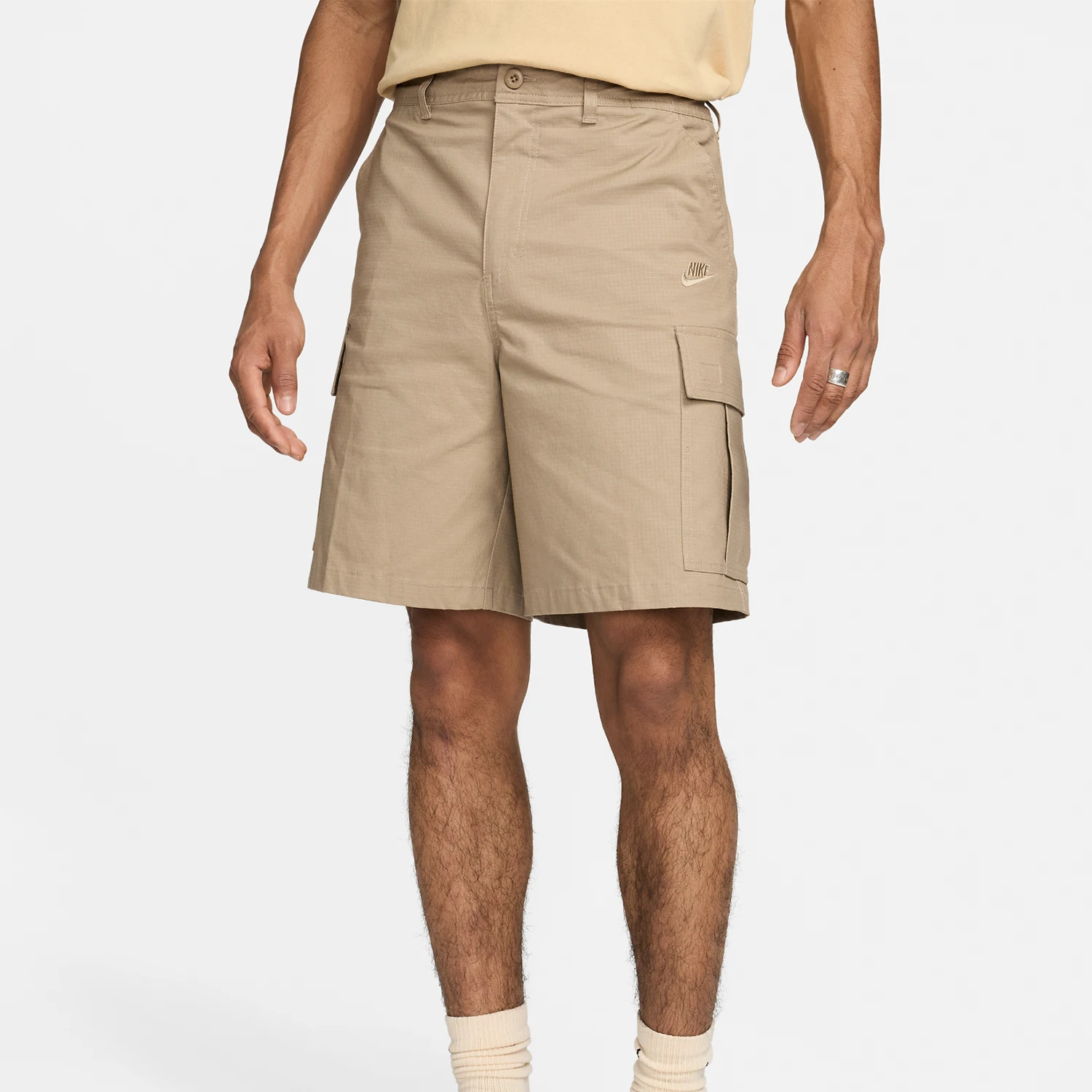 Nike подлинные весенние новые мужские тканые дышащие спортивные повседневные шорты FN3518-247
Nike подлинные весенние новые мужские тканые дышащие спортивные повседневные шорты FN3518-247