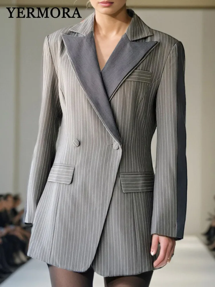 YERMORA Gray Striped Patchwork Lapel Casual Blazer For Women Long Sleeve Loose New Jacket Fashoin Tide Spring Autumn 2025 A1123
YERMORA Gray Striped Patchwork Lapel Casual Blazer For Women Long Sleeve Loose New Jacket Fashoin Tide Spring Autumn 2025 A1123