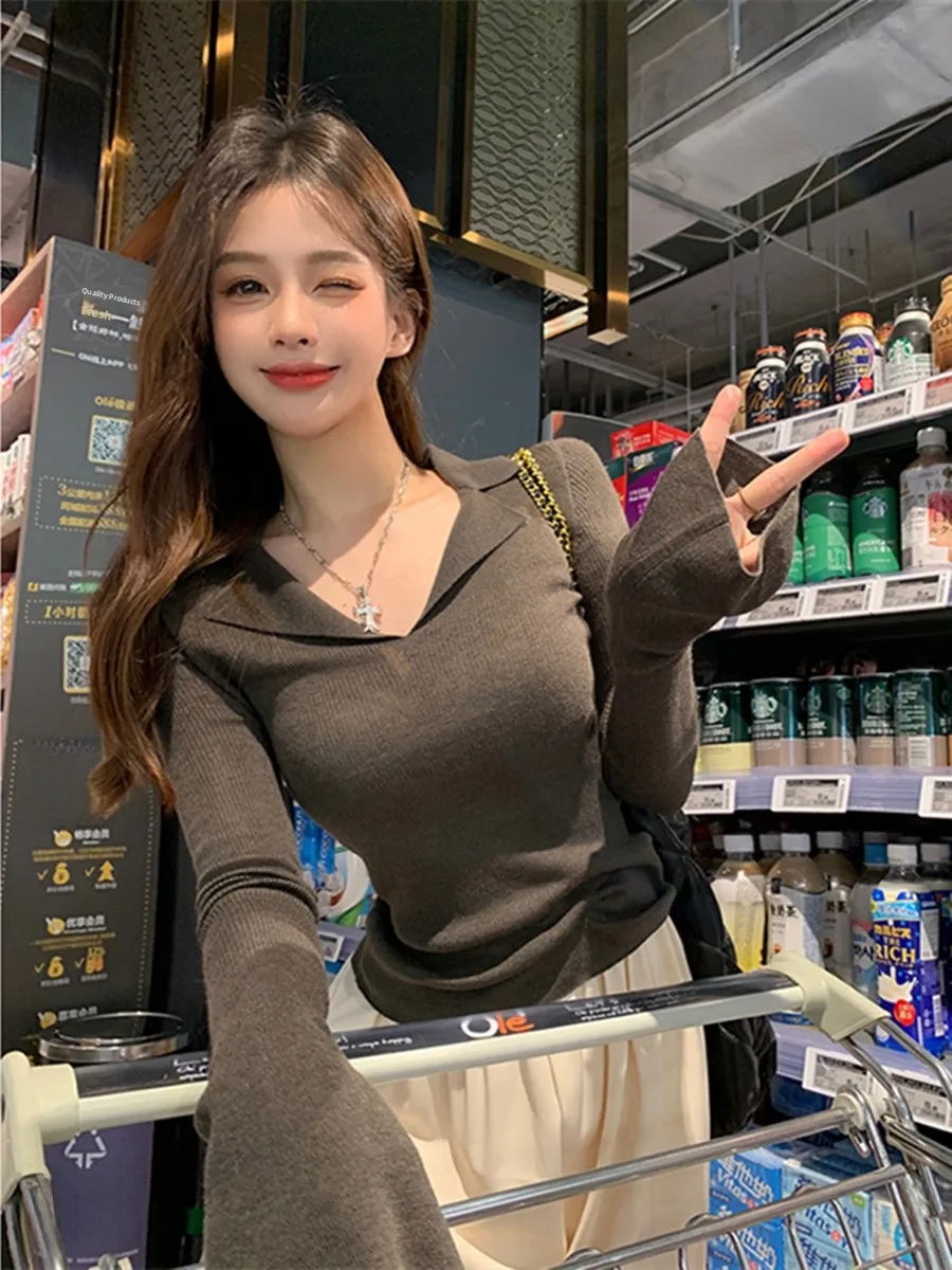 Slim Fit Neck Knitted Sweater Women's Autumn Thin Design Sense Cute Pure Desire Style Woolen Base Layer Top
Slim Fit Neck Knitted Sweater Women's Autumn Thin Design Sense Cute Pure Desire Style Woolen Base Layer Top