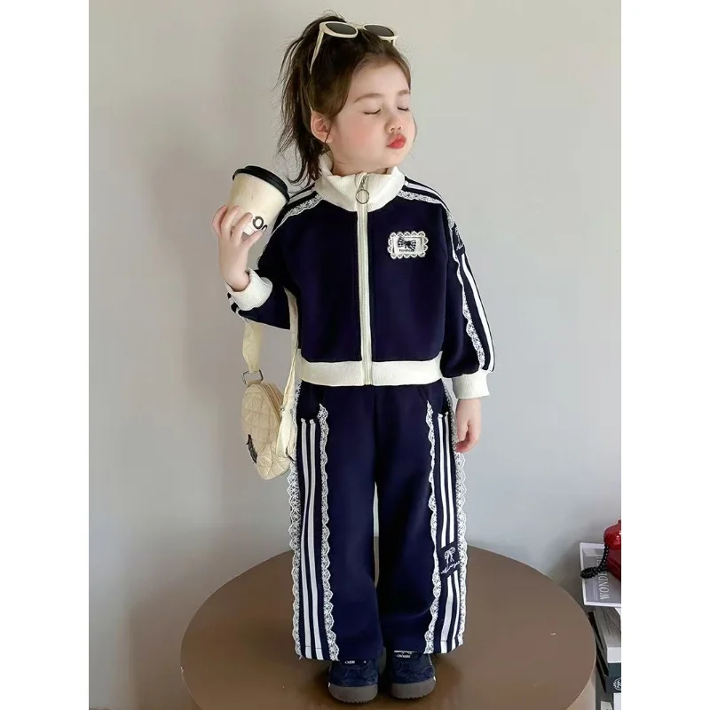 Faionable Spor Autumn Outfit Set for Girls Baby Spring Autumn Two-Piece Cotton Long Sve round Ne Hoodie And Pants 90-140CM 
Faionable Spor Autumn Outfit Set for Girls Baby Spring Autumn Two-Piece Cotton Long Sve round Ne Hoodie And Pants 90-140CM